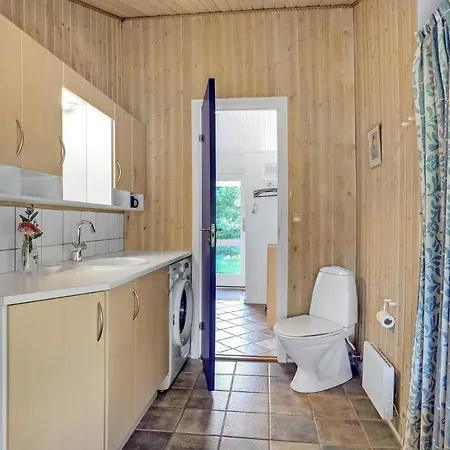 Feriehus Stunning In With Sauna *